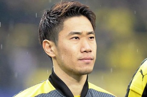 其他人也纷纷跟着附和鼓掌。